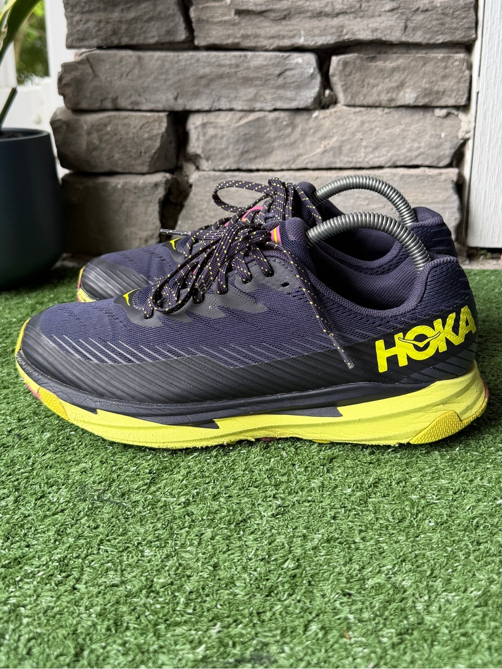 Hoka One One Torrent 2 Dark Navy/Vibrant Yellow Women’s Sneakers